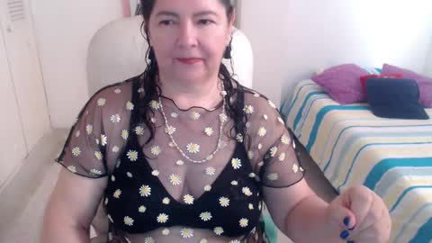 leonela   online show from 05.12.26