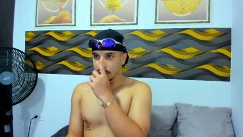 Leon online show from 04.08.26