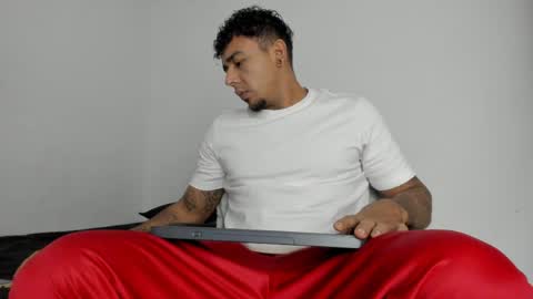 leonidas1.1 online show from 04.12.26