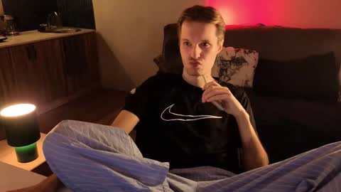 Leon online show from 02.04.26