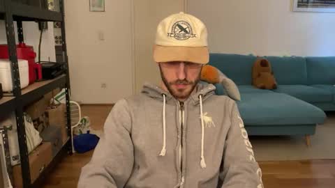 Leon online show from 03.10.26