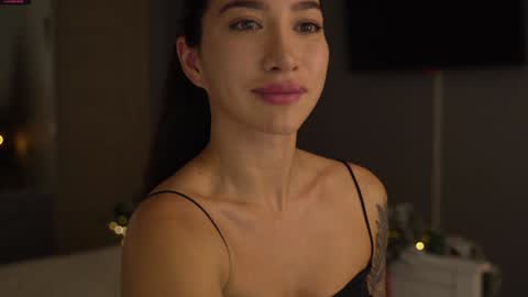 Leora online show from 12.23.24