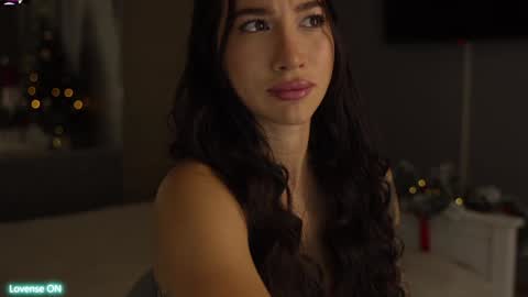 Leora online show from 12.31.24