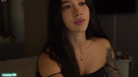 Leora online show from 01.02.25