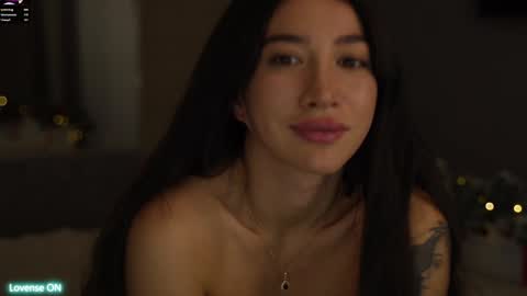 Leora online show from 01.02.25