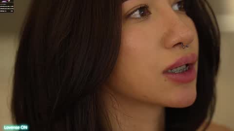 Leora online show from 02.15.25