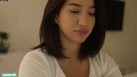 Leora online show from 02.22.25