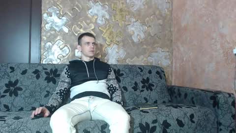 leoroman online show from 10.23.25