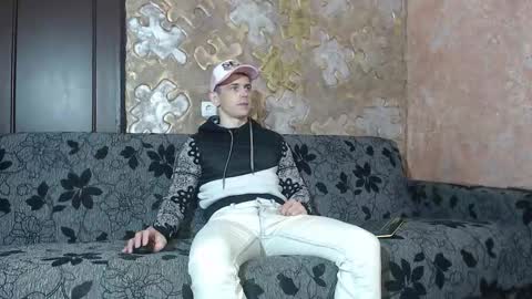 leoroman online show from 10.25.25