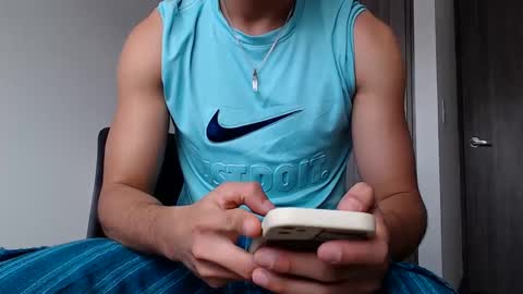 leostorm25 online show from 02.20.25