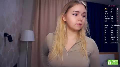 Snapshot of leotafredericks chatting on 11.18.25 Hello everyone Im Lora Its my first day Were going to have fun together online show from 11.18.25