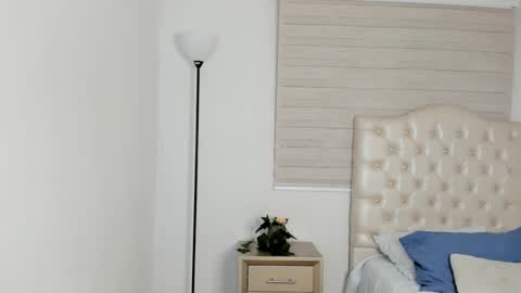 Snapshot of lery_riascos chatting on 12.19.25 Leyla online show from 12.19.25