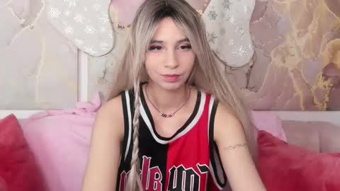 Snapshot of lesilos chatting on 01.07.26 Eveline online show from 01.07.26