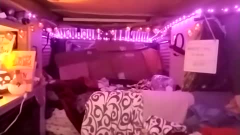 LesleyGumGrass- The Boring Trans girl online show from 10.16.25