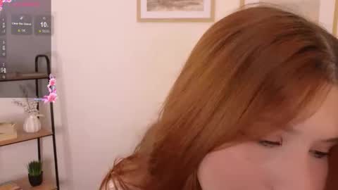 Snapshot of leslie__williams chatting on 10.19.25 Tracy online show from 10.19.25