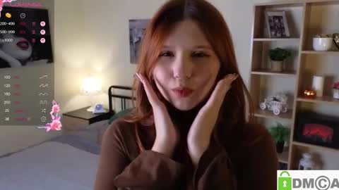 Snapshot of leslie__williams chatting on 11.28.25 Tracy online show from 11.28.25