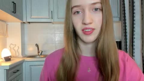  LESLIE   online show from 10.25.25