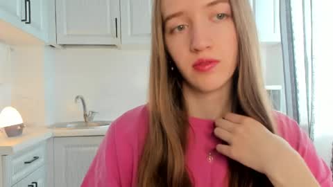  LESLIE   online show from 04.14.26