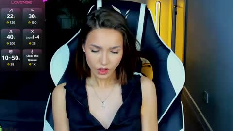 Leslie online show from 06.08.26