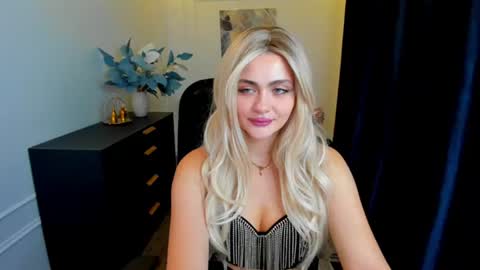 lesliemineg online show from 09.11.25