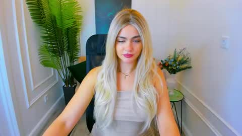 lesliemineg online show from 09.19.25