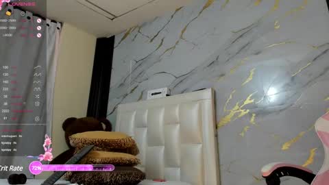 I am here from Monday to Friday from 730 am to 130 pm Colombia time and saturday from 500 am to 1000 am .... Soon Blue page online show from 02.15.25