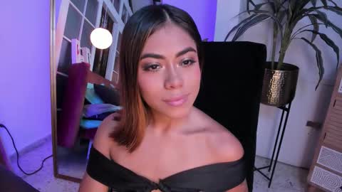 Lesly Bailey online show from 09.19.25