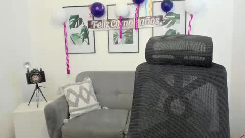 Lesly  online show from 02.11.25