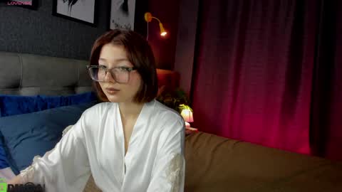 Lessi online show from 04.05.26