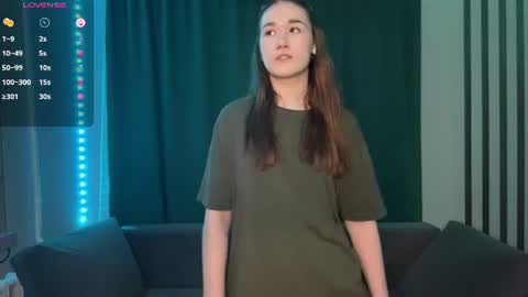 Snapshot of lessiemccoyle chatting on 07.12.26 Hello my love Im Val online show from 07.12.26
