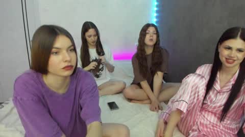 Snapshot of let_me_seee chatting on 02.03.25 Fiona online show from 02.03.25