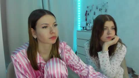 Snapshot of let_me_seee chatting on 02.20.25 Fiona online show from 02.20.25