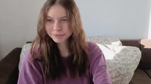 Snapshot of let_me_seee chatting on 09.29.25 Fiona online show from 09.29.25