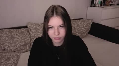 Snapshot of let_me_seee chatting on 10.28.25 Fiona online show from 10.28.25