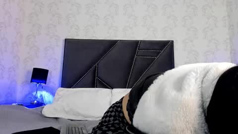 Snapshot of leti_white chatting on 10.28.25 Leti White online show from 10.28.25