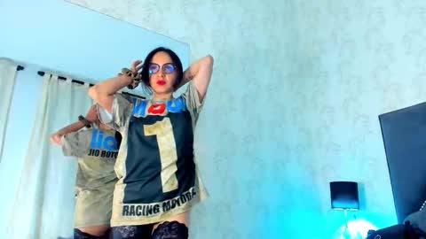 Snapshot of leti_white chatting on 11.08.25 Leti White online show from 11.08.25