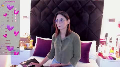Snapshot of letiziia_sky chatting on 02.18.25 letiziia online show from 02.18.25