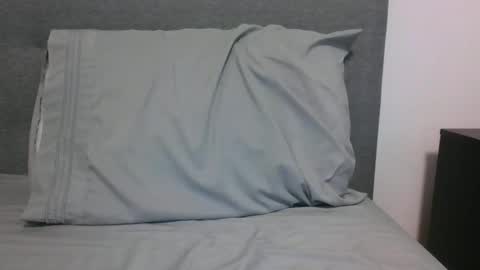 lets_play143 online show from 04.12.26