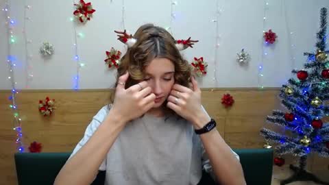 letty_curly online show from 12.21.24