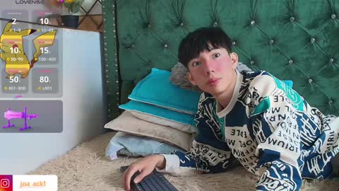 Levi  online show from 01.14.25