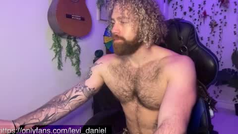 Snapshot of levi_daniel chatting on 12.16.25 Levi Daniel online show from 12.16.25