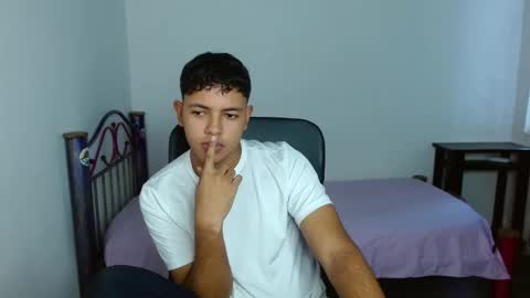 Snapshot of levii_7 chatting on 09.20.25 0600AM-1200PM - online show from 09.20.25