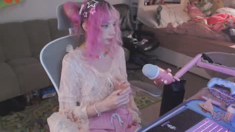 lewdy booty online show from 10.20.25