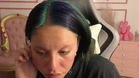 lewii_t online show from 04.17.26