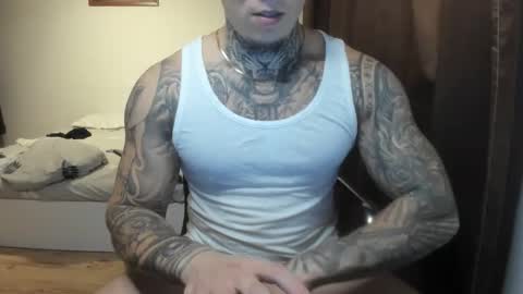 Snapshot of lewis_muscleee chatting on 11.20.25 blablablack online show from 11.20.25