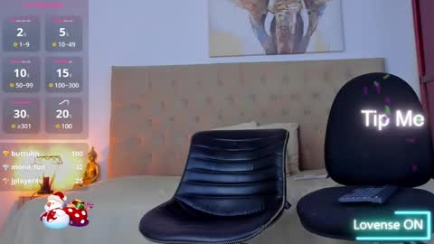 Snapshot of lewishamiltom chatting on 02.11.25 lewis online show from 02.11.25