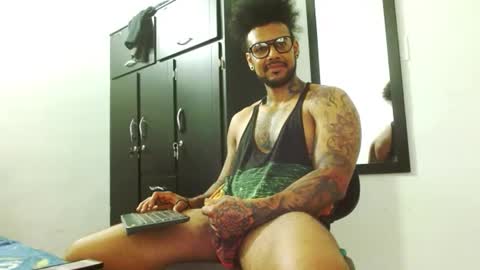 Lewis Strong online show from 09.18.25