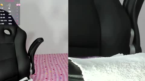 Snapshot of lexalove2 chatting on 12.17.25 Lexa Love online show from 12.17.25