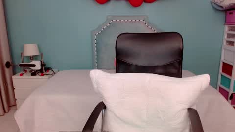 Lexas Room online show from 10.02.25