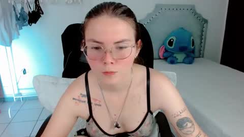 Lexas Room online show from 12.16.25